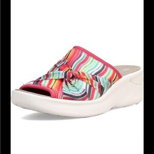 BZees Womens Smile Slide Sandal size 9